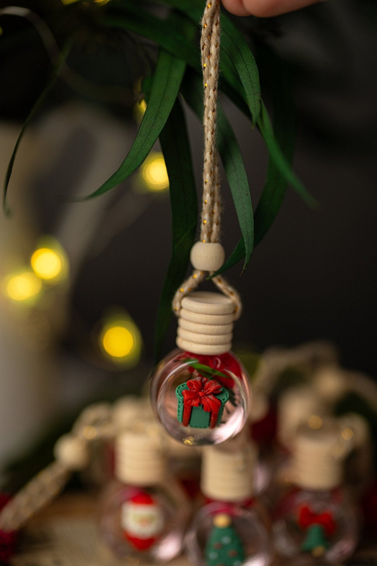 Christmas Car Diffuser | Luxury Holiday Car Air Freshener with Dried Botanicals