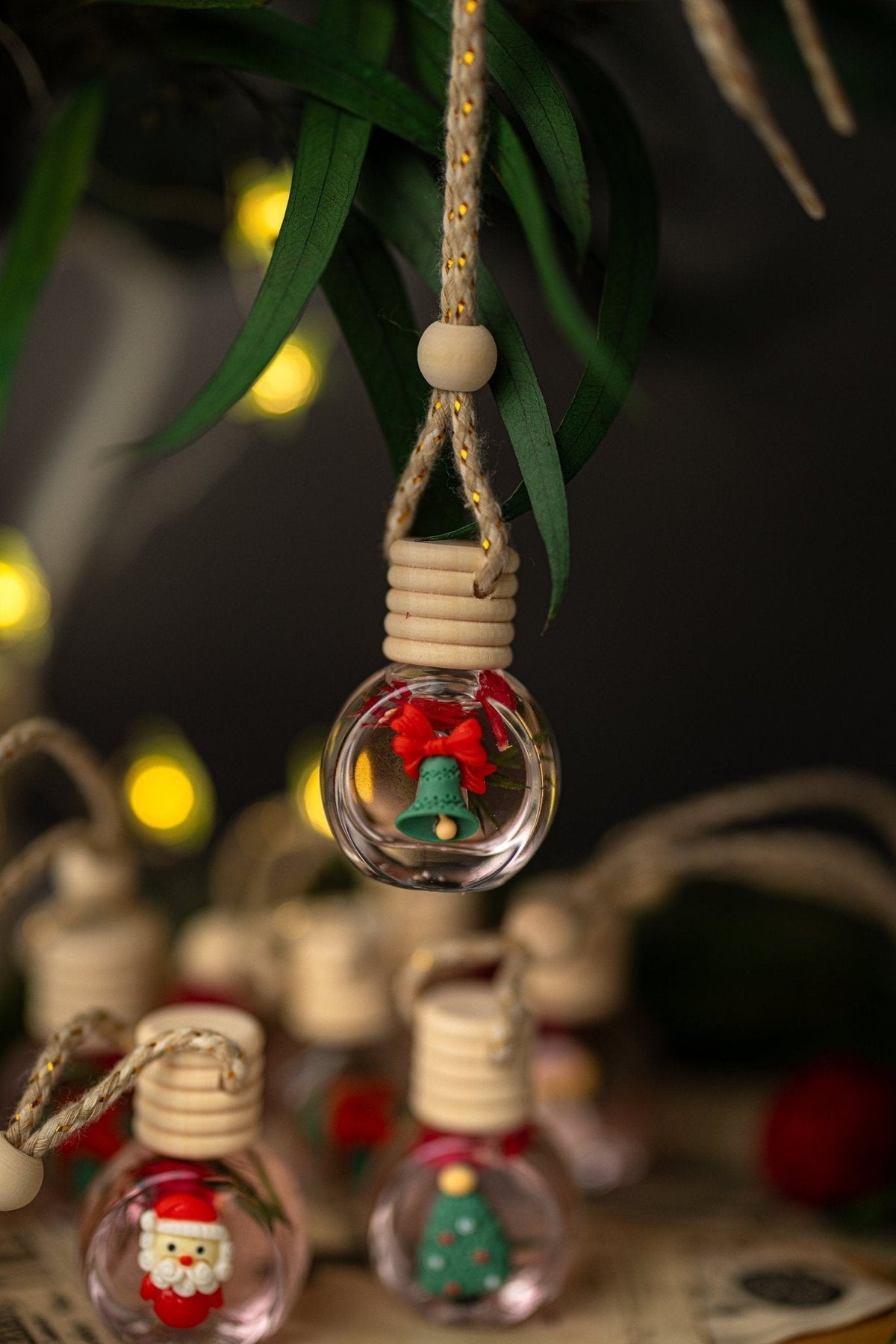 Christmas Car Diffuser | Luxury Holiday Car Air Freshener with Dried Botanicals