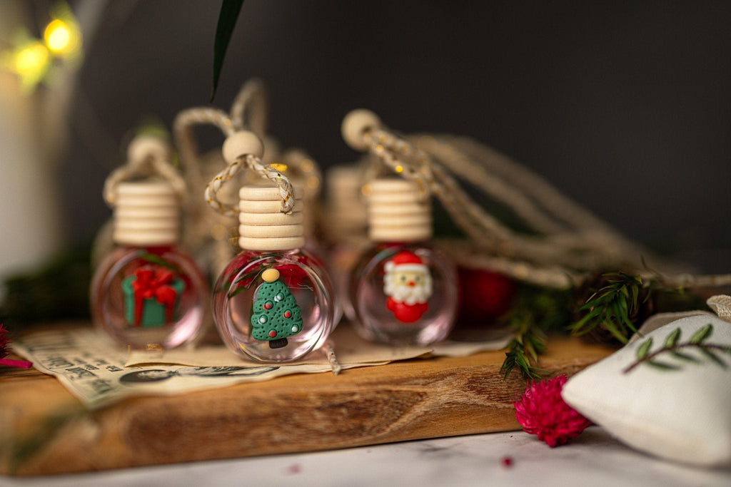 Christmas Car Diffuser | Luxury Holiday Car Air Freshener with Dried Botanicals